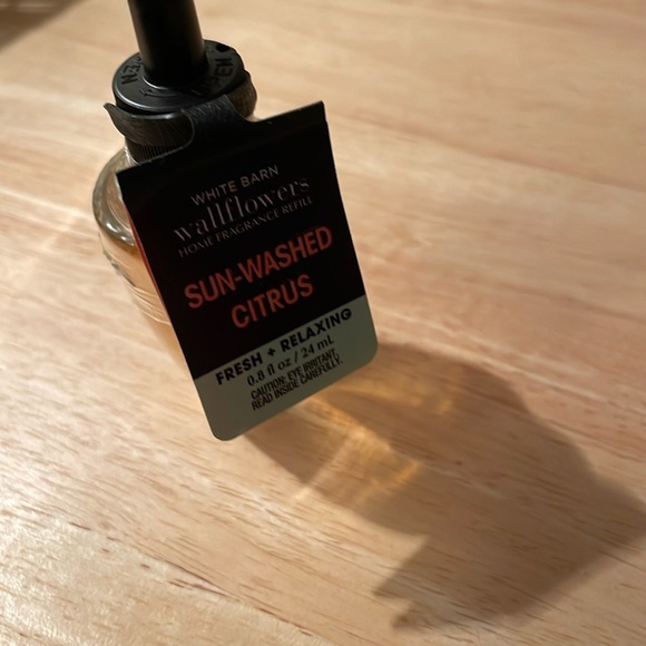 Bath & Body Works Other - NWT Bath & Body Works Sun Washed Citrus Wallflower​​​​
